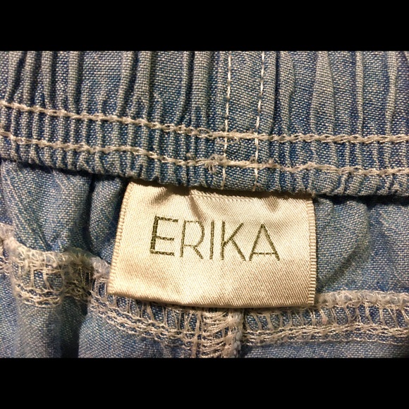 Erika Capris DrawString - Picture 5 of 7